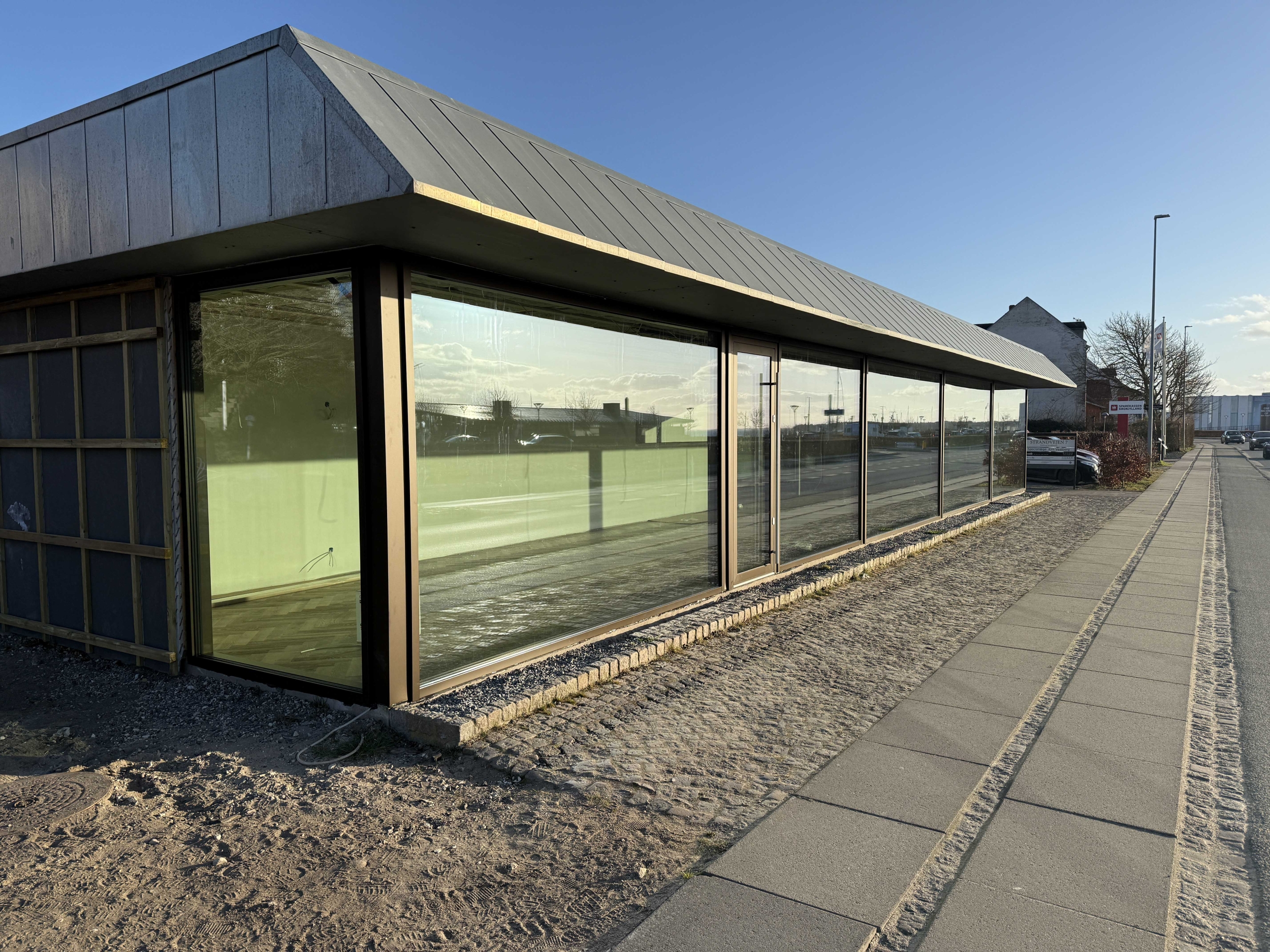 Alu facader i Fredericia med store glaspartier monteret i slanke aluminiumsprofiler